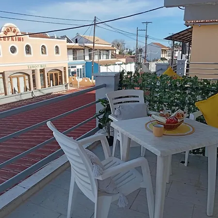 On The Strip-studio 1 Apartman